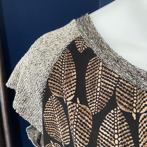 Olivia Moon Short Sleeve Blouse Sz M - Picture 2 of 4